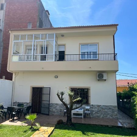 הוילה מונפורט דה למוס Casa Casares מראה חיצוני תמונה