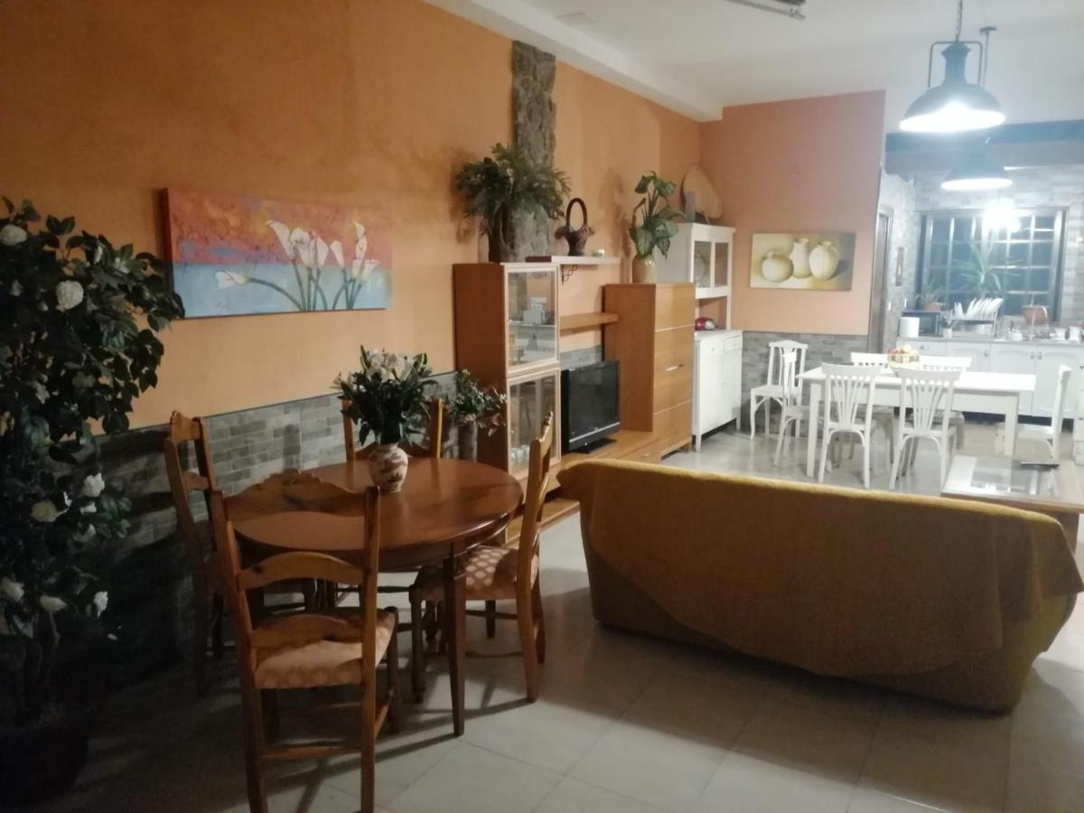 הוילה מונפורט דה למוס Casa Casares מראה חיצוני תמונה