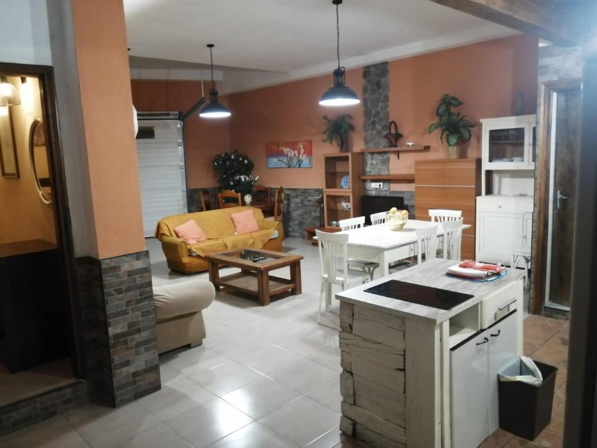 הוילה מונפורט דה למוס Casa Casares מראה חיצוני תמונה
